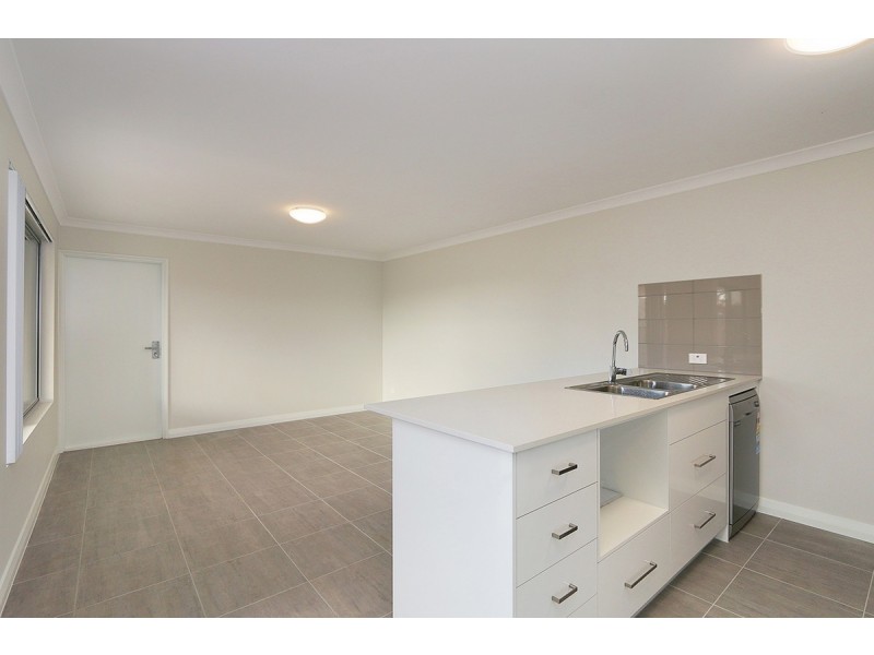 16 Selsey Lane, Wellard WA 6170