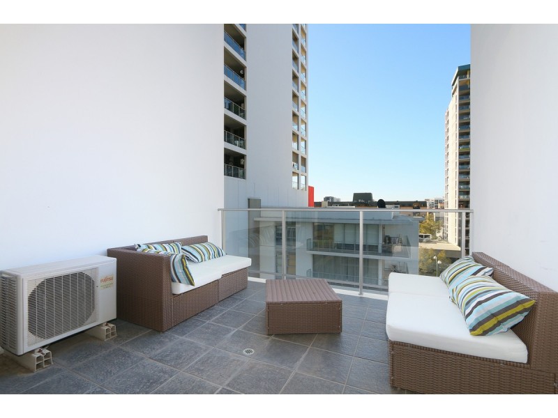 70/151 Adelaide Terrace, East Perth WA 6004