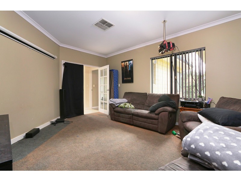 45 Kenby Chase, Wandi WA 6167