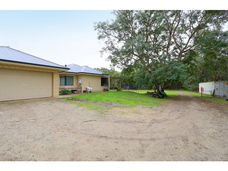 45 Kenby Chase, Wandi WA 6167