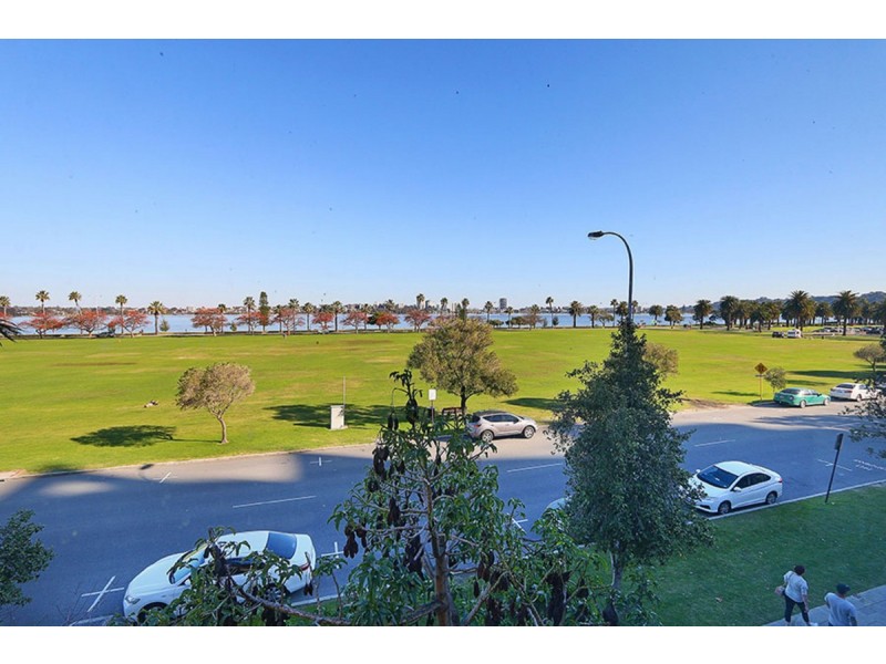 24/126 Terrace Road, Perth WA 6000