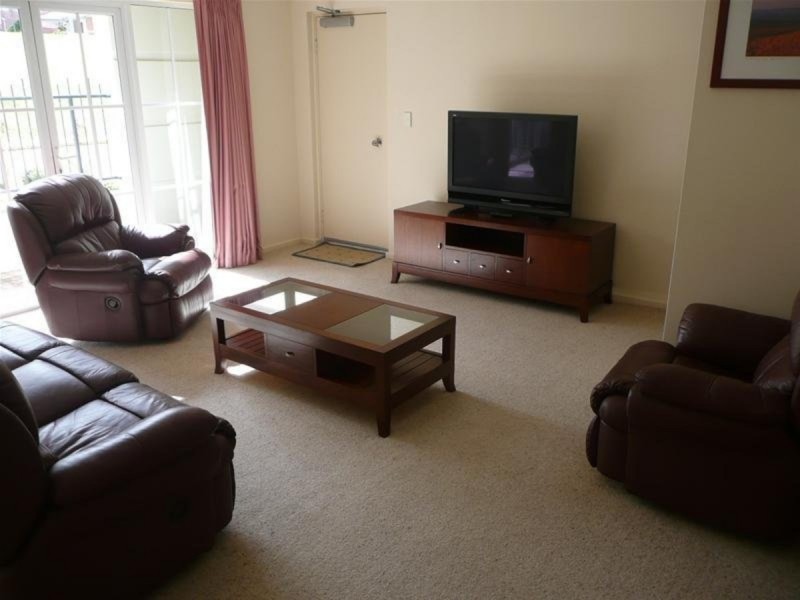 2/32 Eastbrook Terrace, East Perth WA 6004