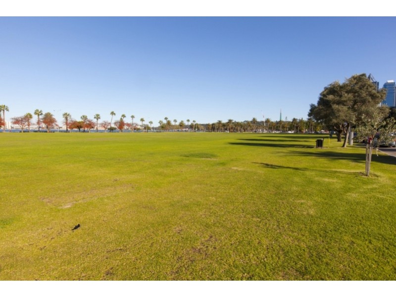 17/114 Terrace Road, Perth WA 6000