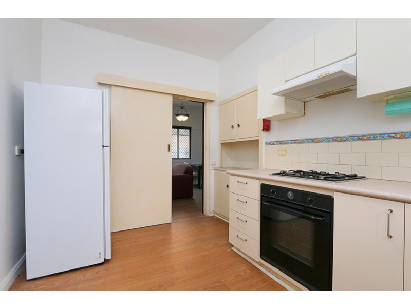 2/303 Guildford Road, Maylands WA 6051