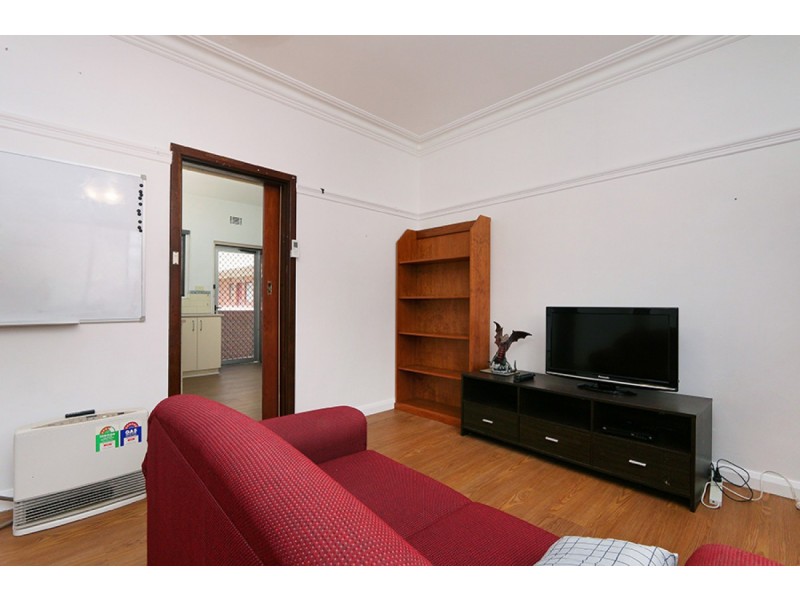 2/303 Guildford Road, Maylands WA 6051