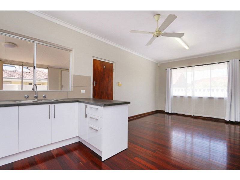 1/96 Ivanhoe Street, Eden Hill WA 6054