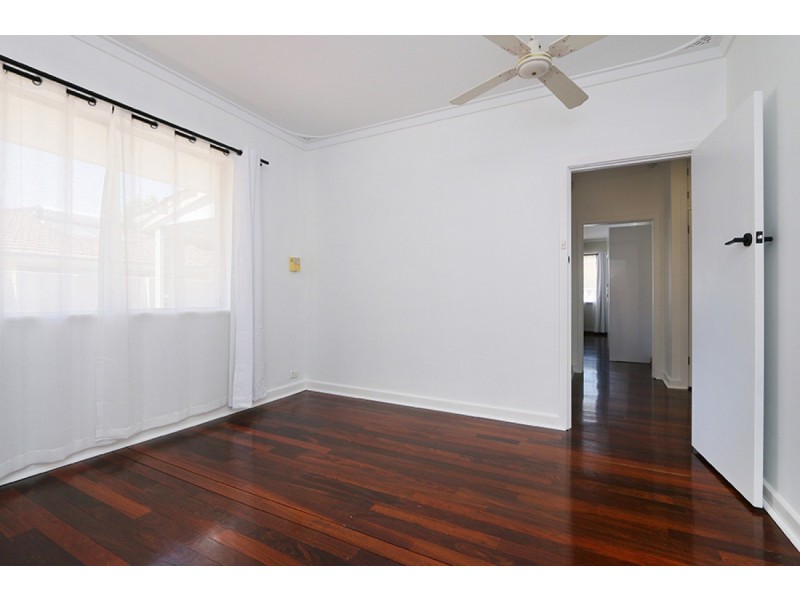 1/96 Ivanhoe Street, Eden Hill WA 6054