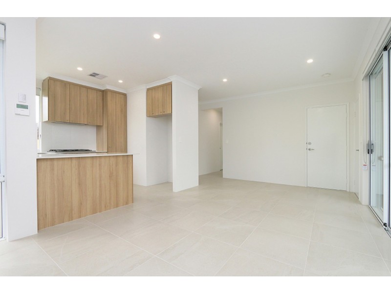 27C Seaflower Crescent, Craigie WA 6025