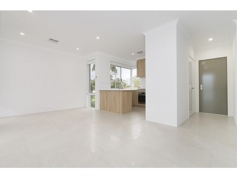 27C Seaflower Crescent, Craigie WA 6025