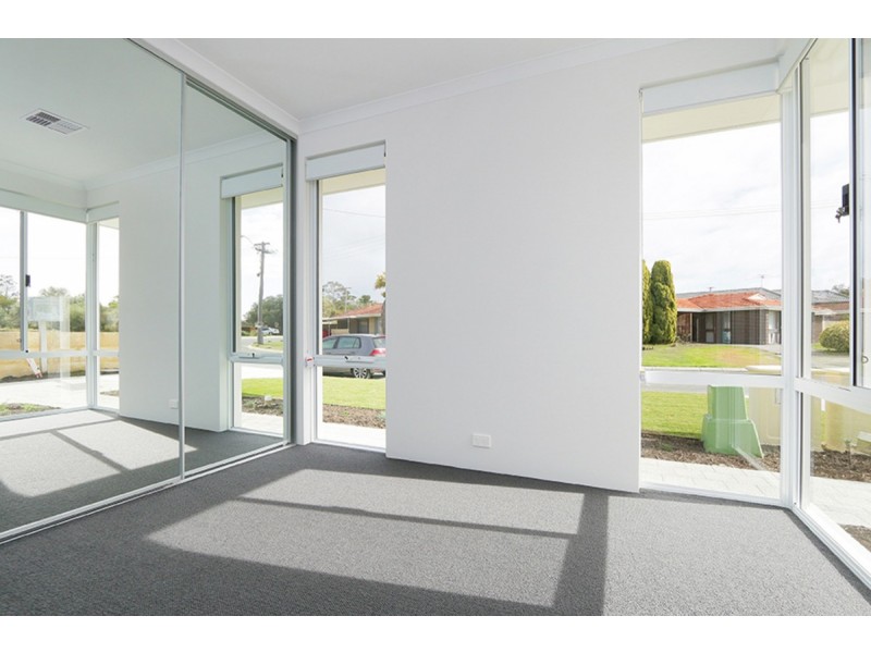 27C Seaflower Crescent, Craigie WA 6025