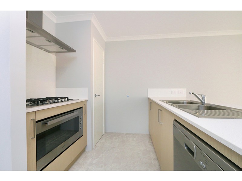 31 Buncrana View, Southern River WA 6110