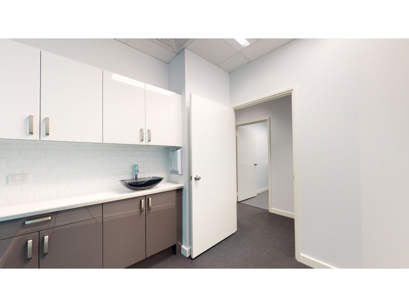 11E/817 Beeliar Drive, Cockburn Central WA 6164