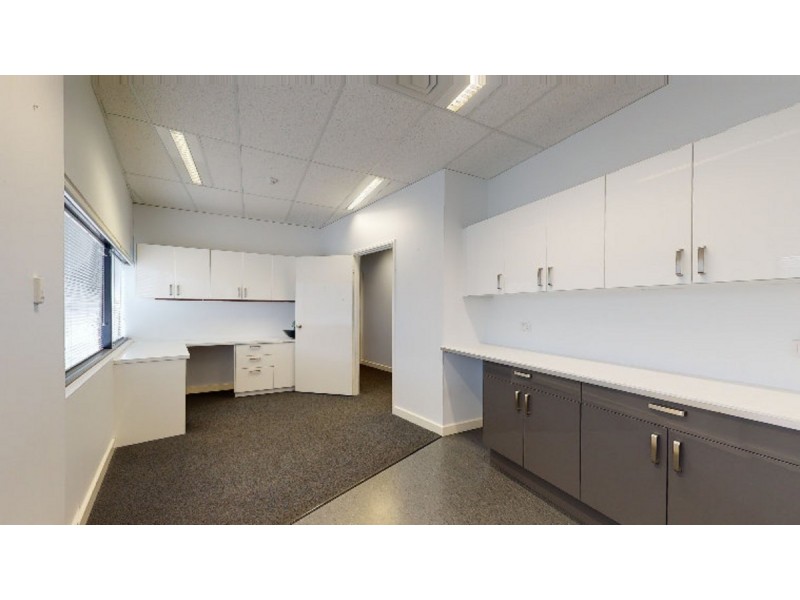 11E/817 Beeliar Drive, Cockburn Central WA 6164