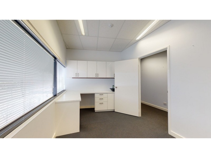 11E/817 Beeliar Drive, Cockburn Central WA 6164