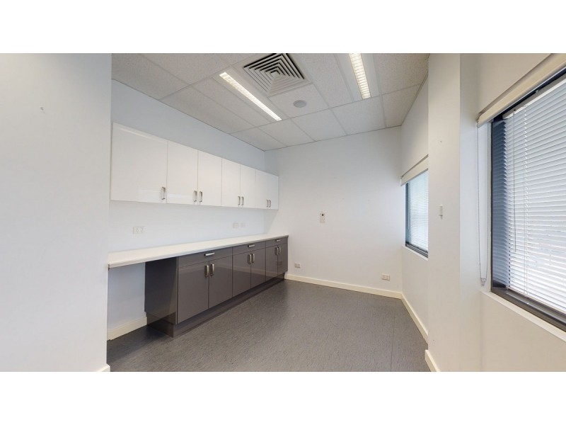 11E/817 Beeliar Drive, Cockburn Central WA 6164