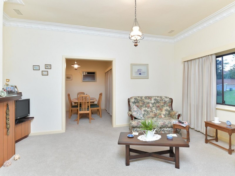 102 Lockhart Street, Como WA 6152