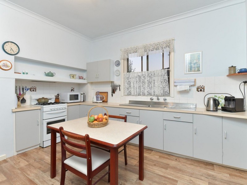 102 Lockhart Street, Como WA 6152