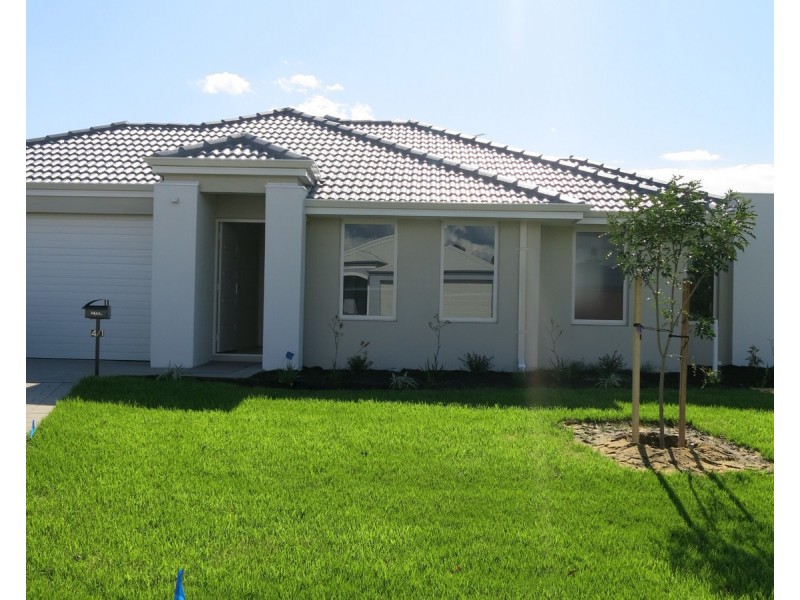 1/4 Skipper Crescent, Success WA 6164