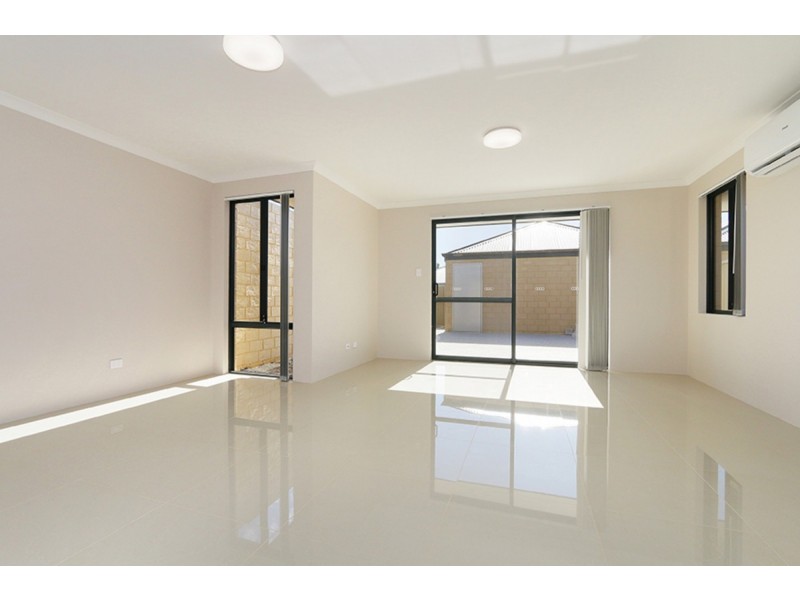 27 Biddiarra Bend, Southern River WA 6110