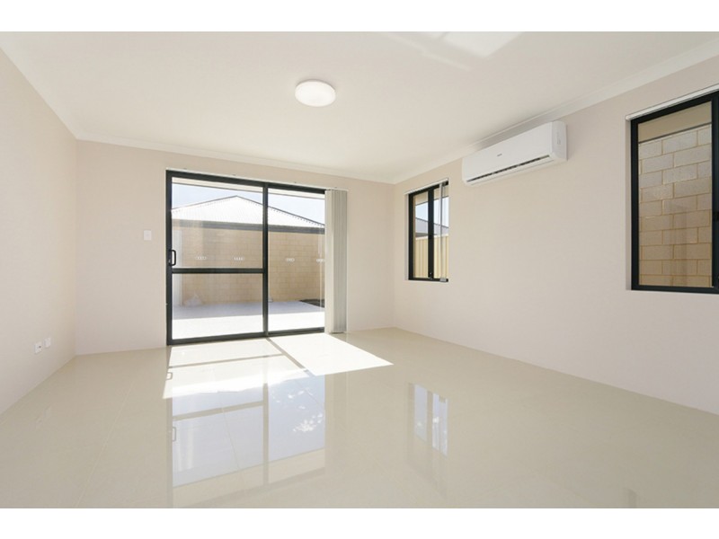 27 Biddiarra Bend, Southern River WA 6110