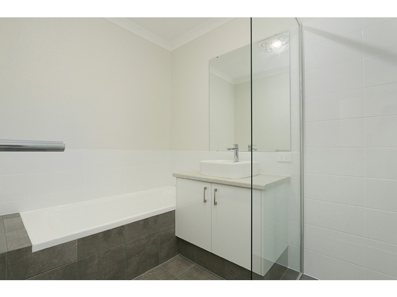 333A Lambeth Circle, Wellard WA 6170