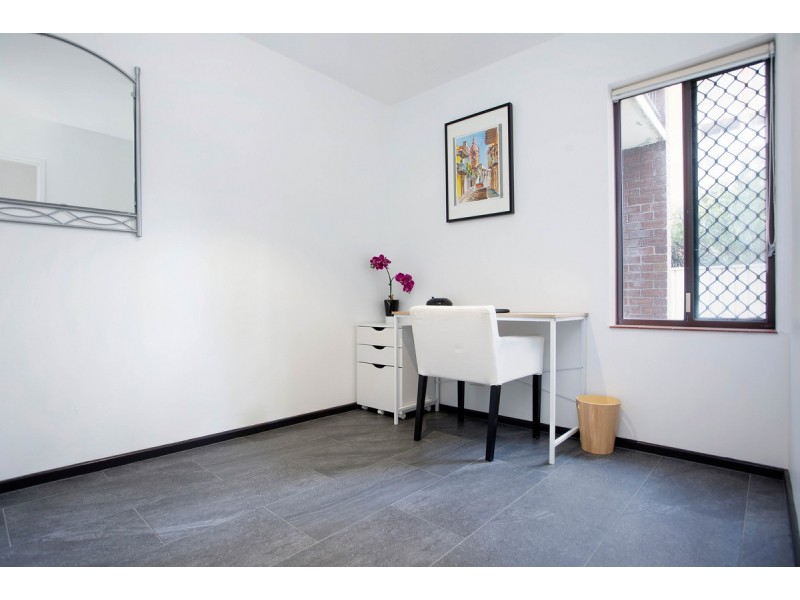 2/76-78 King George Street, Victoria Park WA 6100