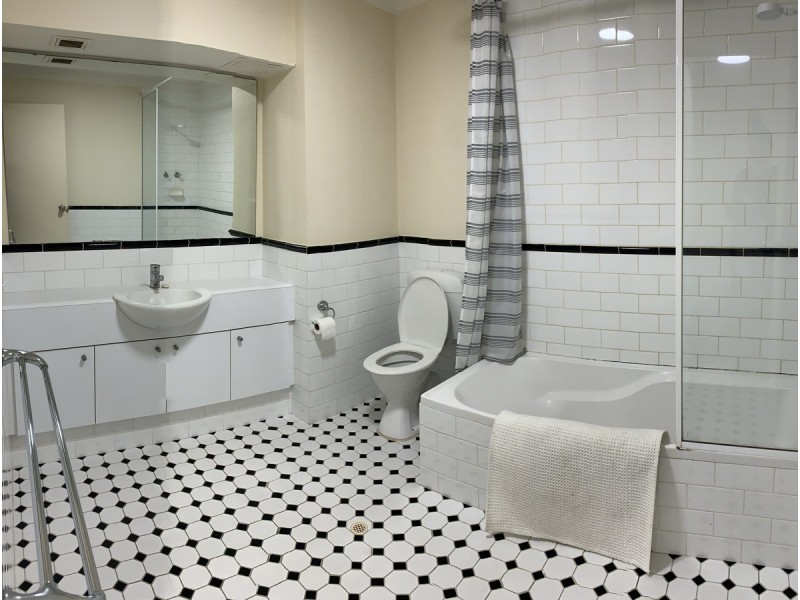 2/32 Eastbrook Terrace, East Perth WA 6004