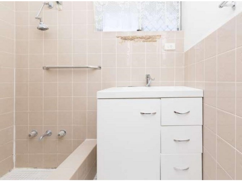 17 & 19 Templeman Place, Midland WA 6056
