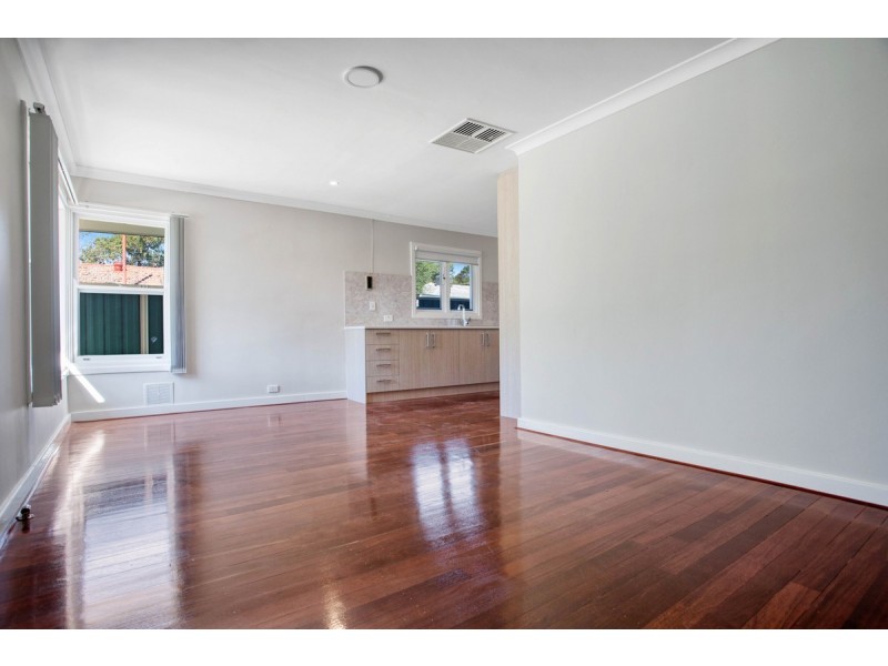 3 Rosher Road, Lockridge WA 6054