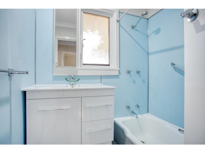 3 Rosher Road, Lockridge WA 6054