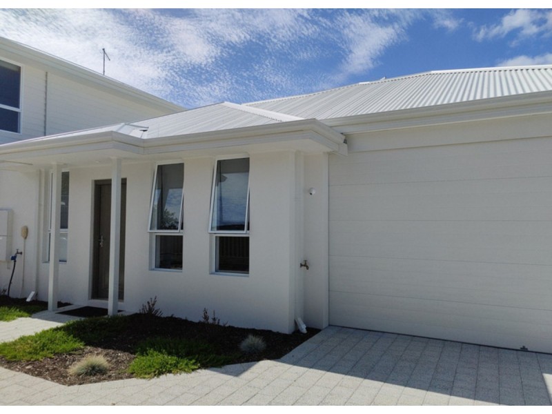 27B Seaflower Crescent, Craigie WA 6025