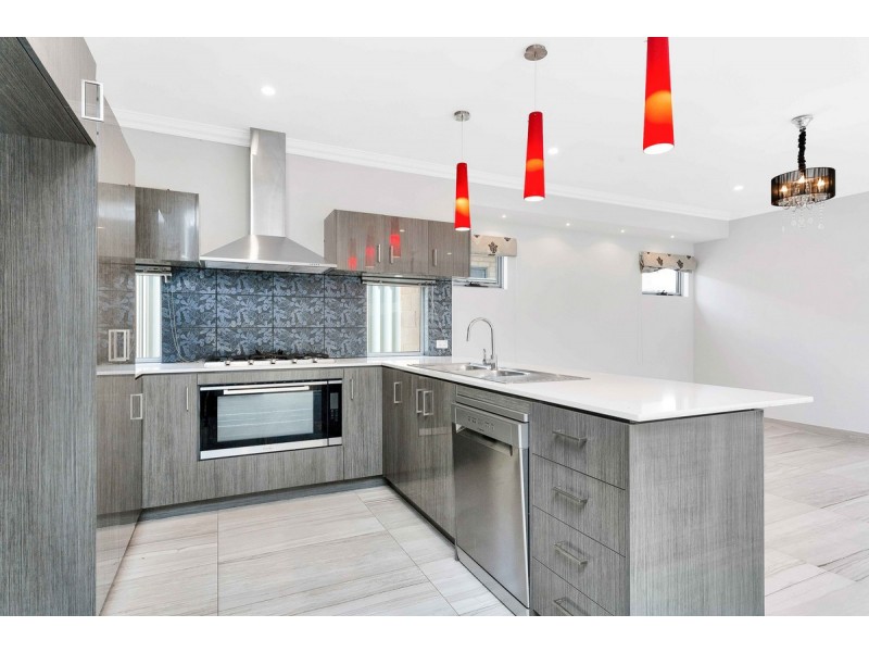 14 Bloomsbury Way, Harrisdale WA 6112