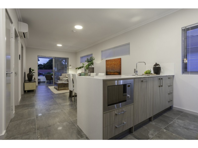 1-10/6 Argyll Place, Duncraig WA 6023