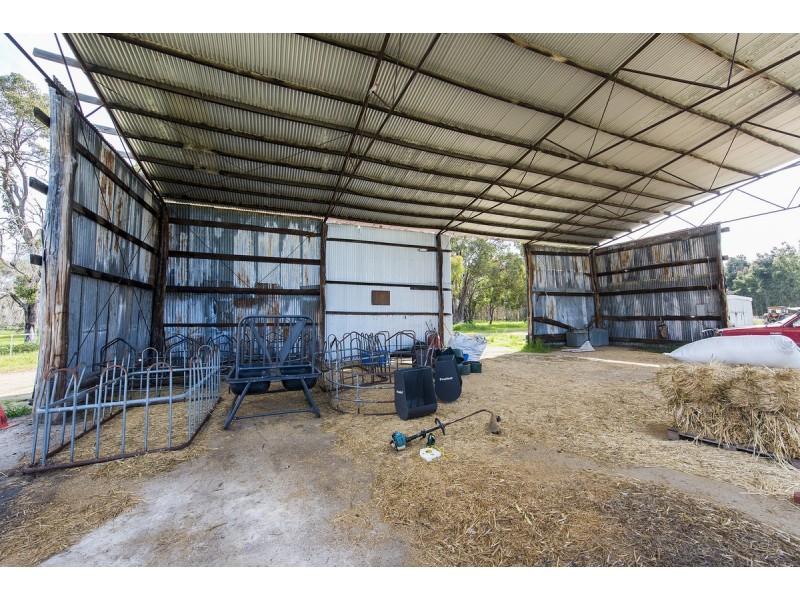 263 Refractory Road, Bakers Hill WA 6562