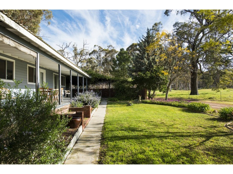 263 Refractory Road, Bakers Hill WA 6562