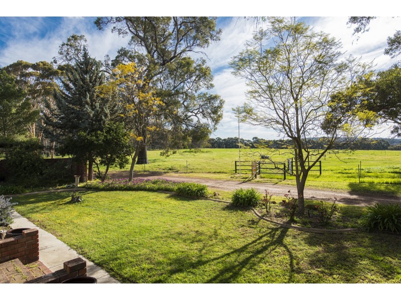 263 Refractory Road, Bakers Hill WA 6562
