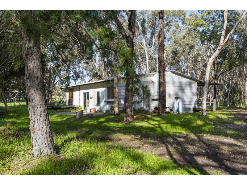 263 Refractory Road, Bakers Hill WA 6562