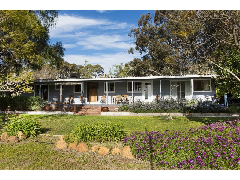 263 Refractory Road, Bakers Hill WA 6562