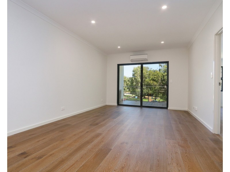 22 Hendra Street, Cloverdale WA 6105
