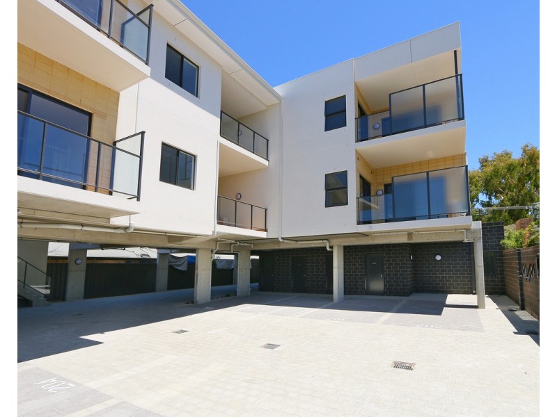 22 Hendra Street, Cloverdale WA 6105