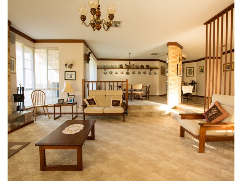 17 Falcon Place, Jandakot WA 6164