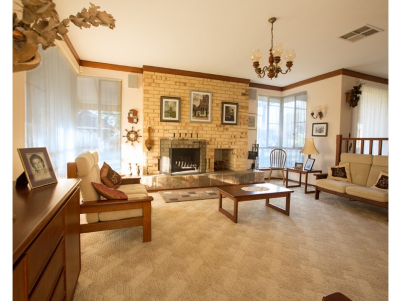 17 Falcon Place, Jandakot WA 6164