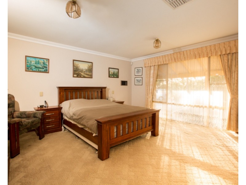 17 Falcon Place, Jandakot WA 6164