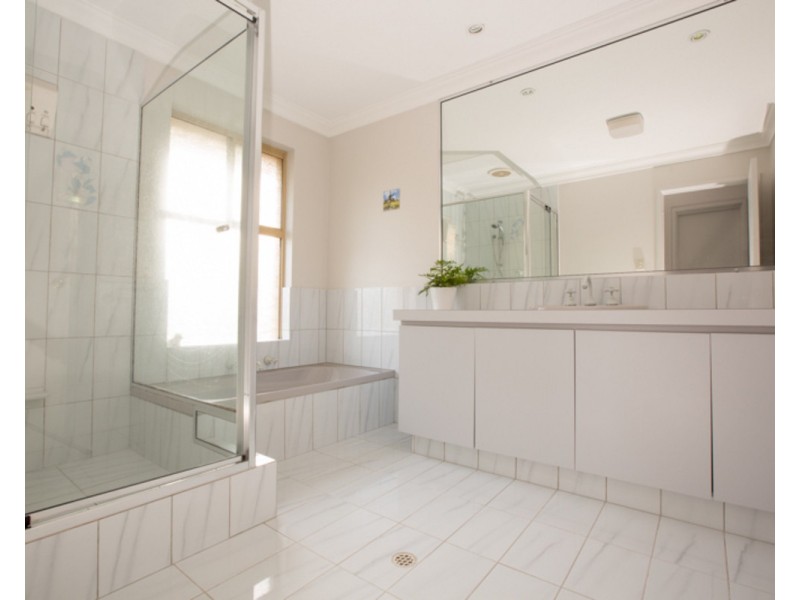 17 Falcon Place, Jandakot WA 6164