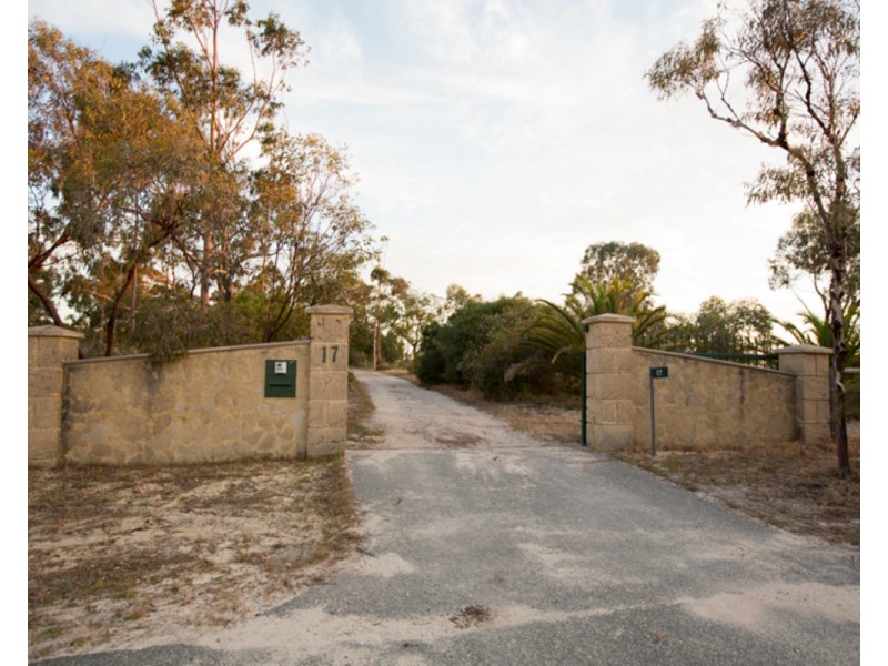 17 Falcon Place, Jandakot WA 6164