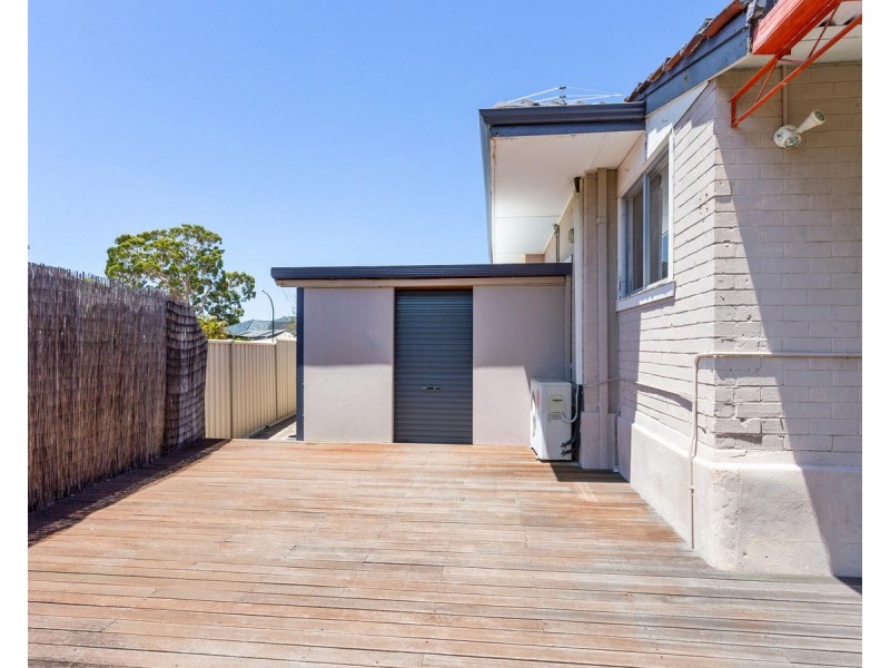 59 Redwood Crescent, Melville WA 6156