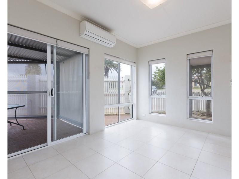 2 Durley Way, Butler WA 6036