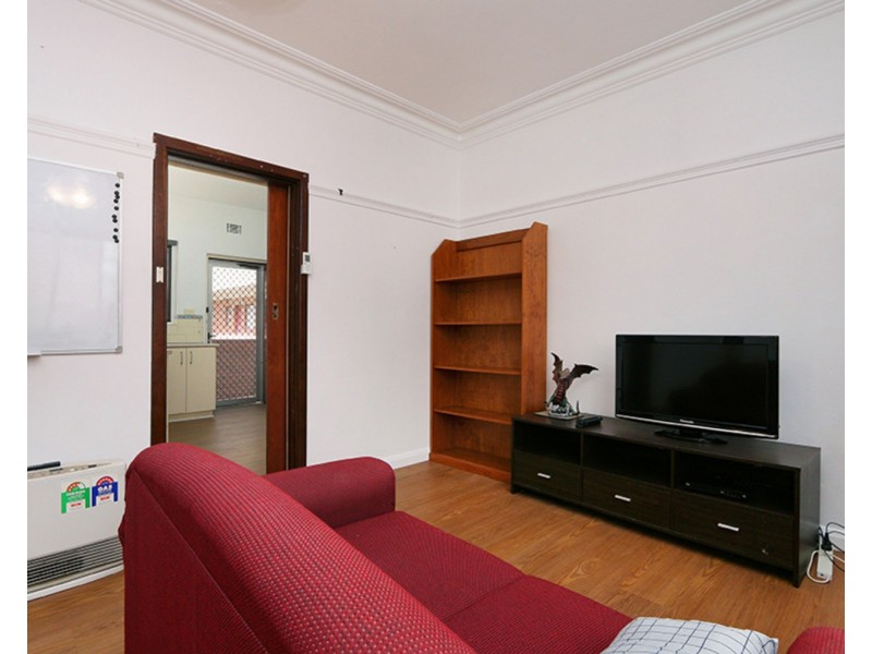 2/303 Guildford Road, Maylands WA 6051