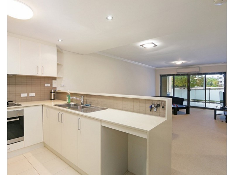 2/18 Wellington Street, East Perth WA 6004