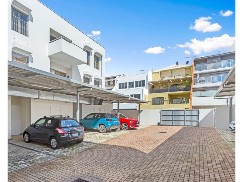 2/113 Royal Street, East Perth WA 6004